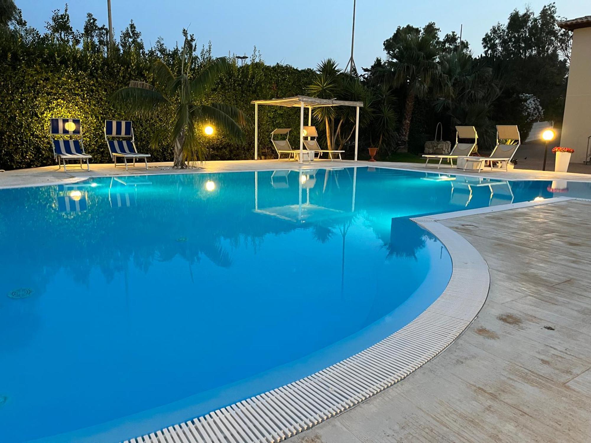 Hotel Aria Di Mare Марина ди Рагуса Екстериор снимка
